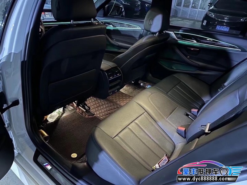 18年宝马5系轿车抵押车出售