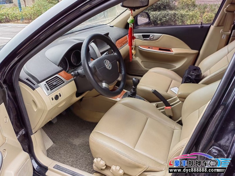 13年别克凯越轿车抵押车出售