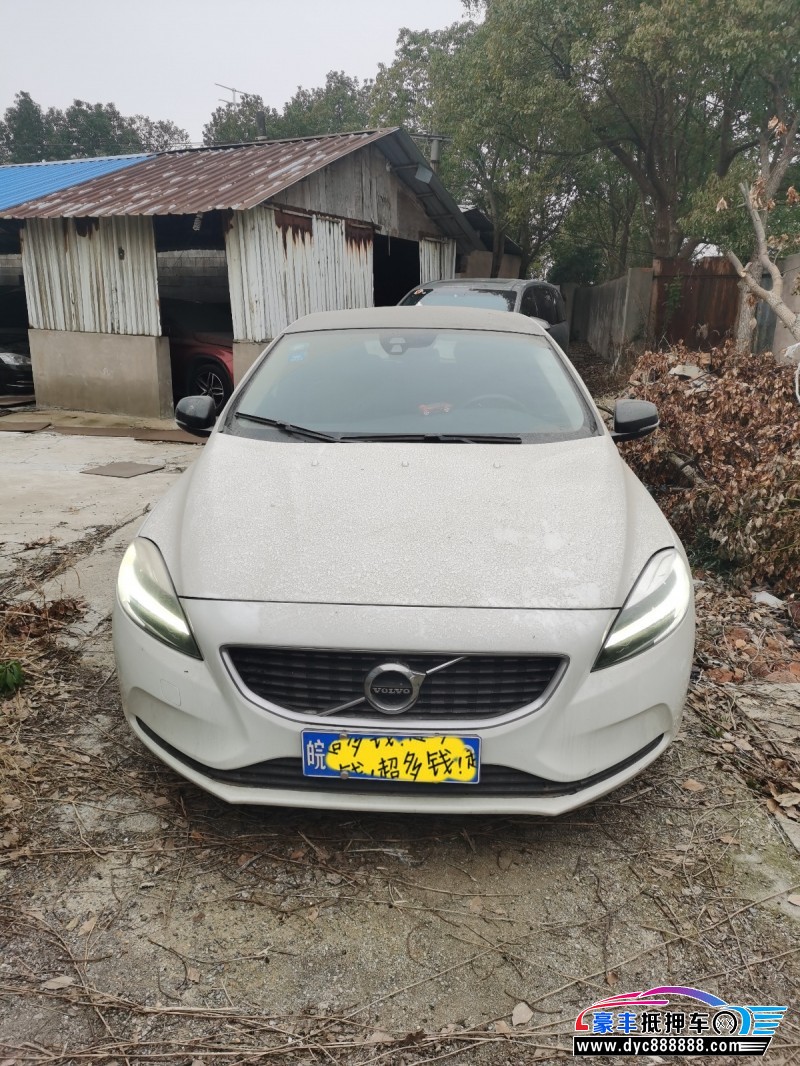 18年沃尔沃V40轿车抵押车出售