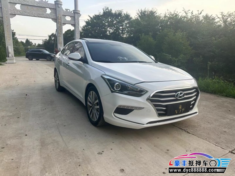 19年现代名图轿车抵押车出售