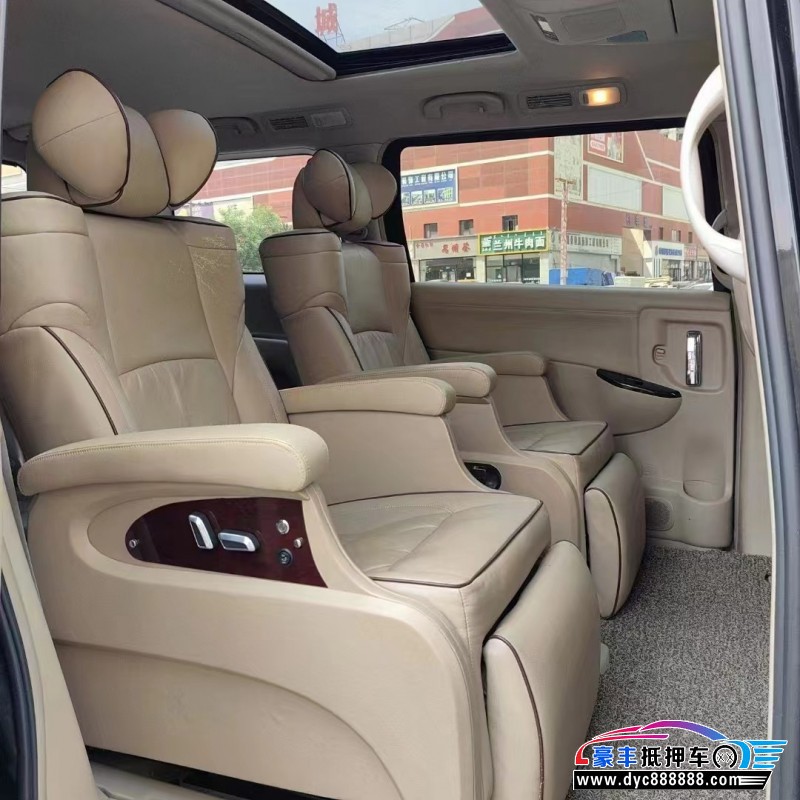 16年日产贵士MPV抵押车出售