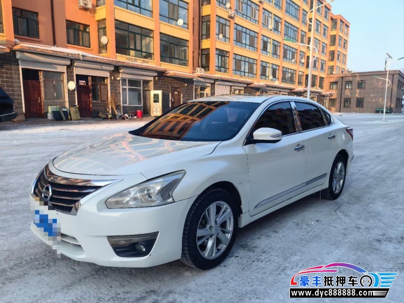 15年日产天籁轿车抵押车出售