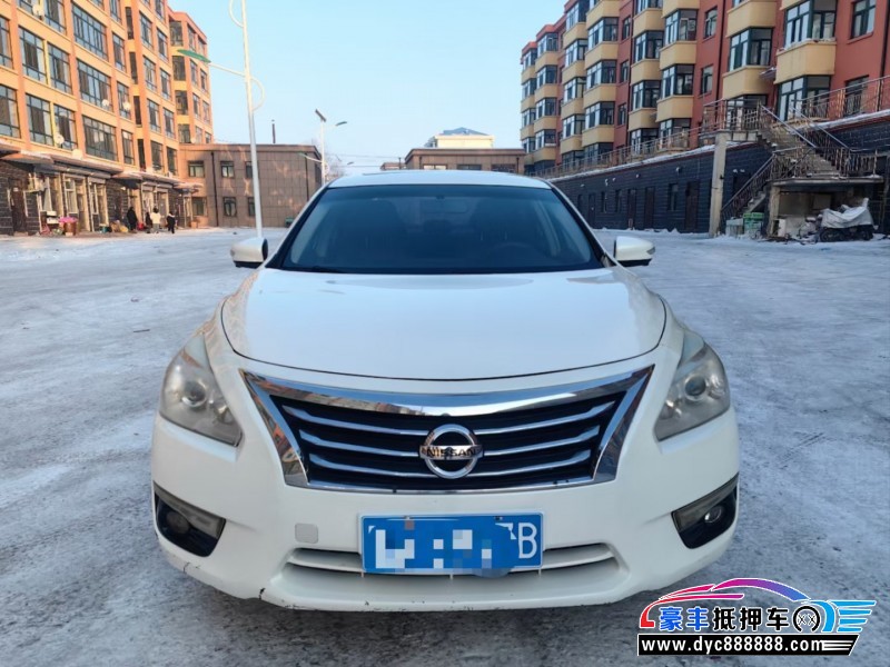 15年日产天籁轿车抵押车出售