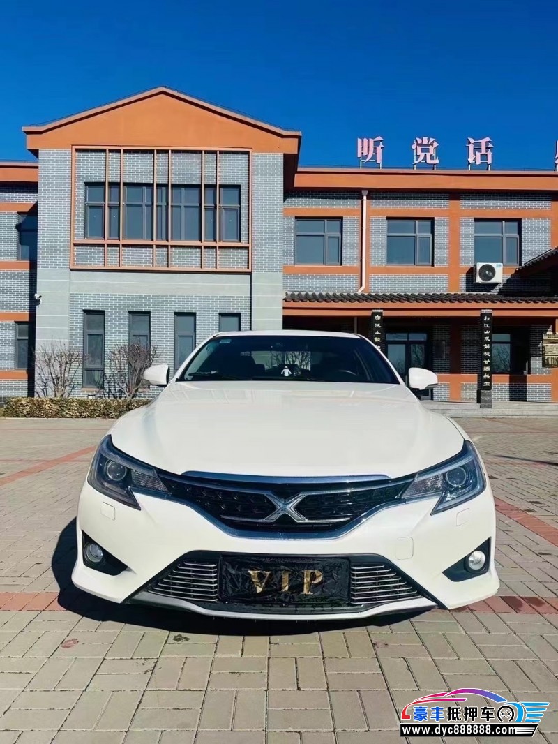 15年丰田锐志轿车抵押车出售