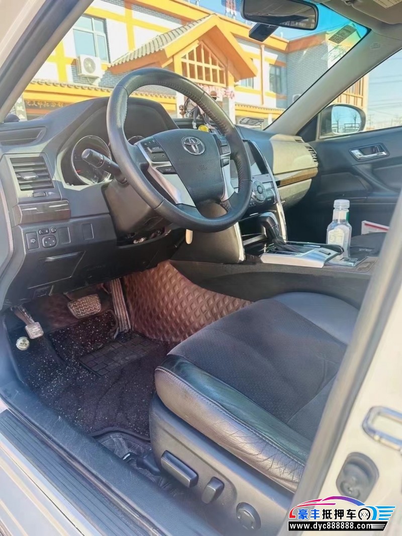 15年丰田锐志轿车抵押车出售