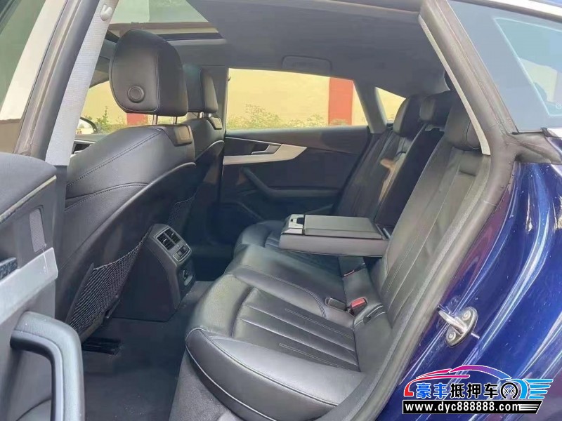 18年奥迪A5轿车抵押车出售