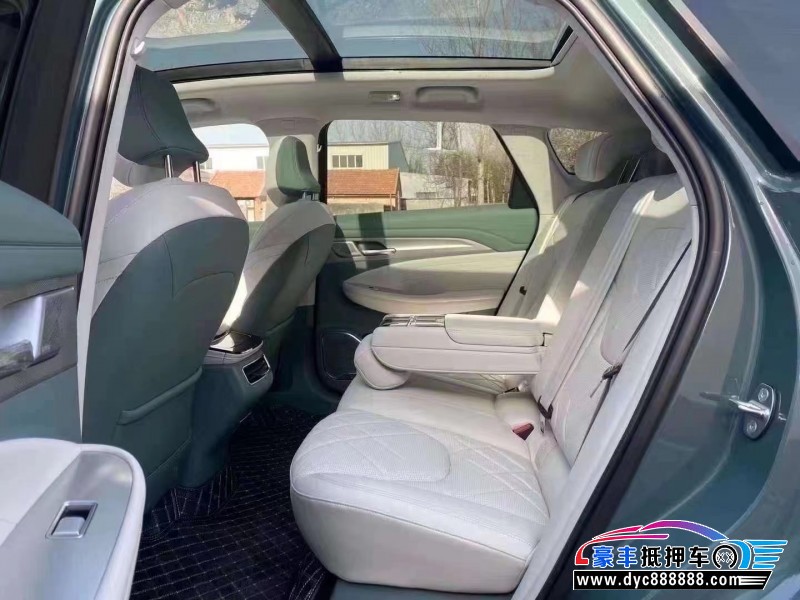 23年极狐阿尔法T轿车抵押车出售