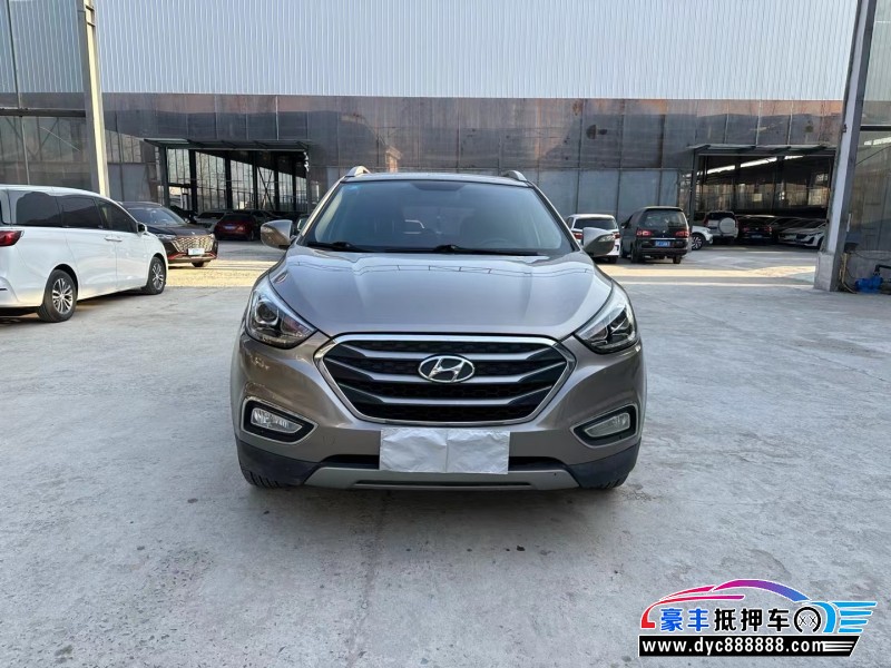 16年现代ix35轿车抵押车出售