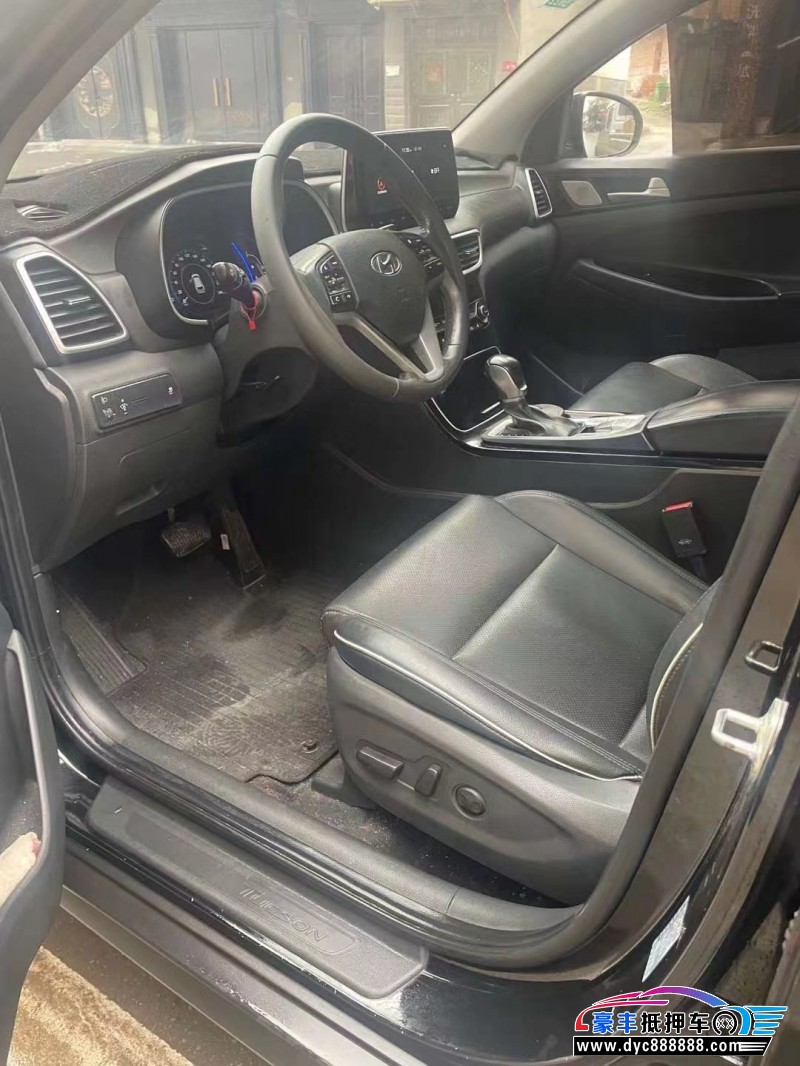 20年现代途胜轿车抵押车出售