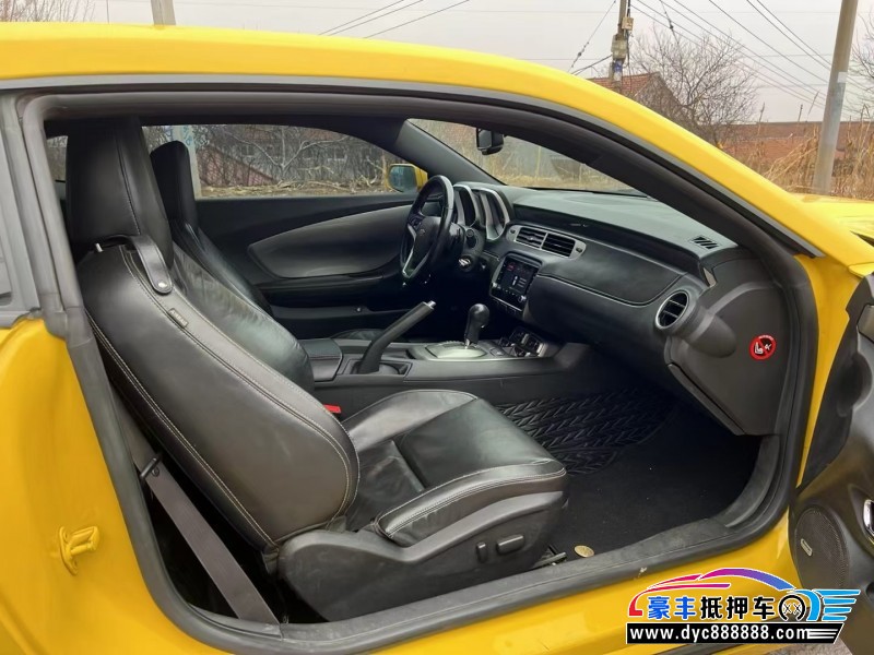 14年雪佛兰科迈罗轿车抵押车出售