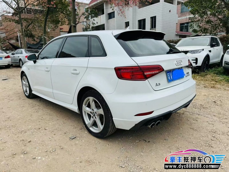 18年奥迪A3轿车抵押车出售