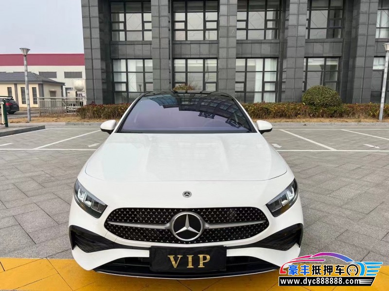 23年奔驰A轿车抵押车出售