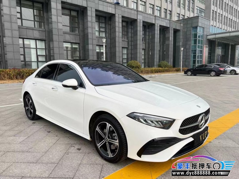 23年奔驰A轿车抵押车出售