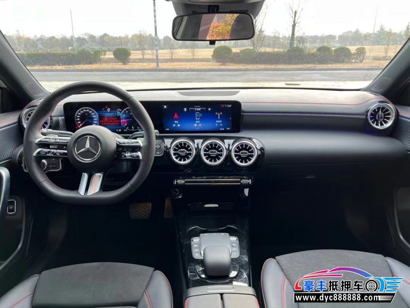 23年奔驰A轿车抵押车出售