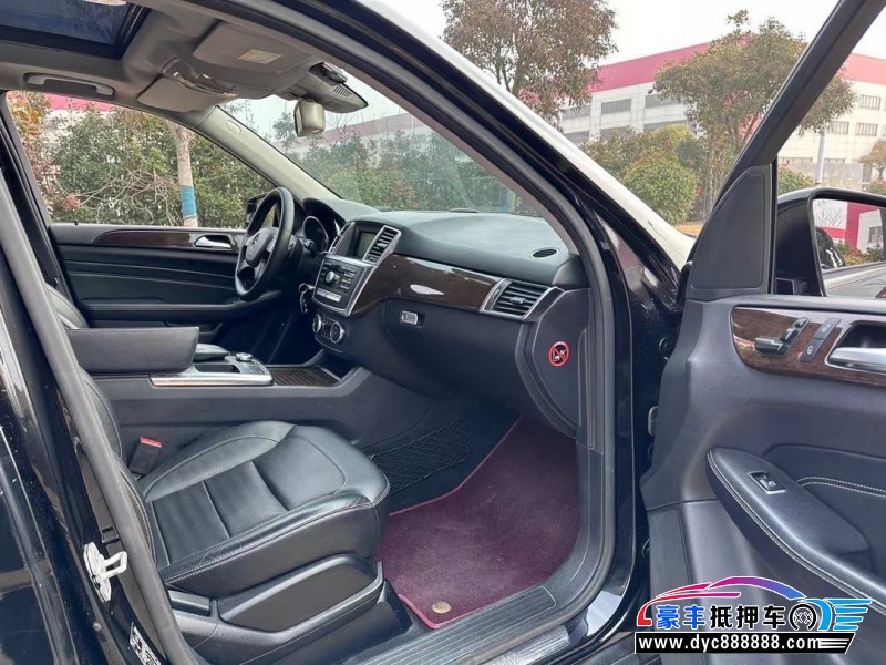 15年奔驰ML轿车抵押车出售