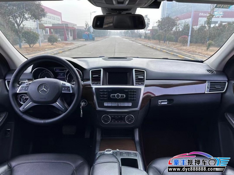 15年奔驰ML轿车抵押车出售