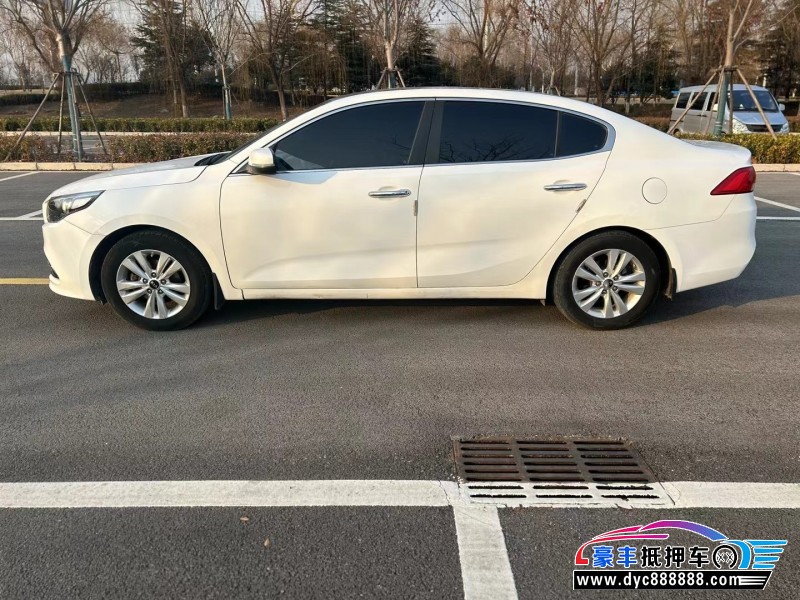 14年起亚K4轿车抵押车出售