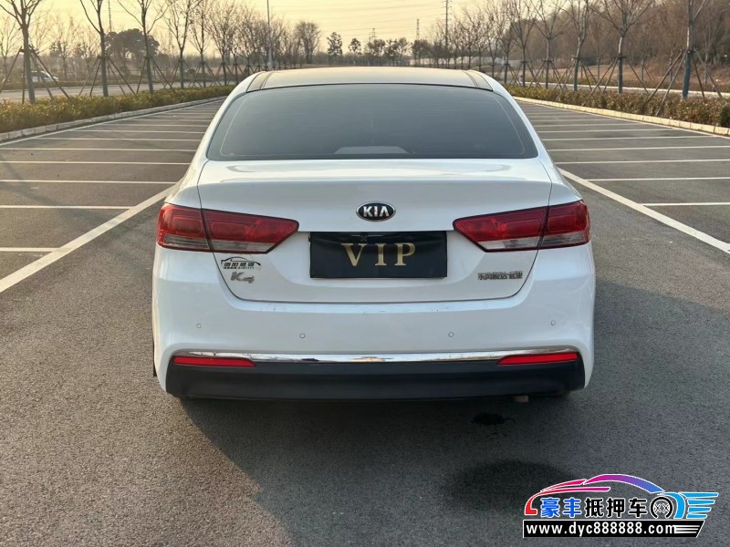 14年起亚K4轿车抵押车出售