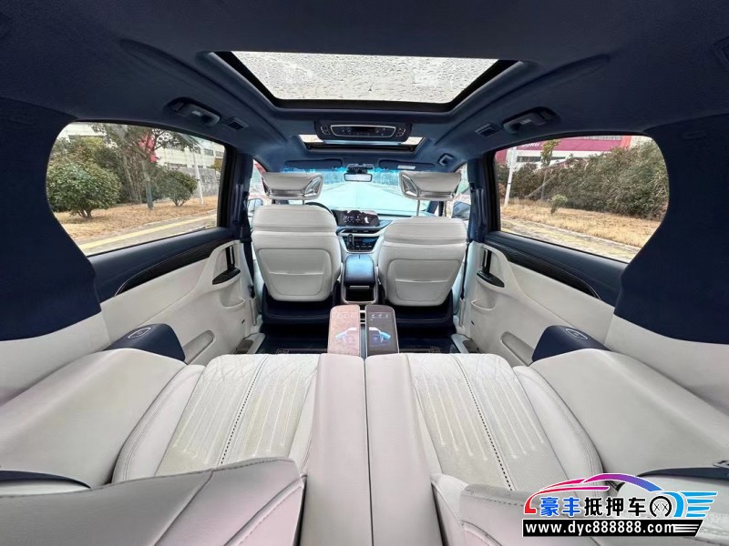 20年别克GL8轿车抵押车出售