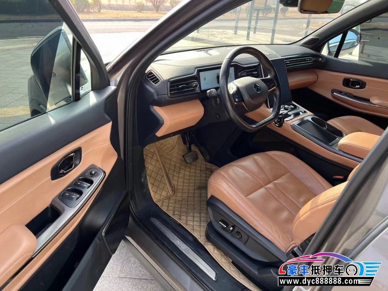 21年蔚来ES8轿车抵押车出售