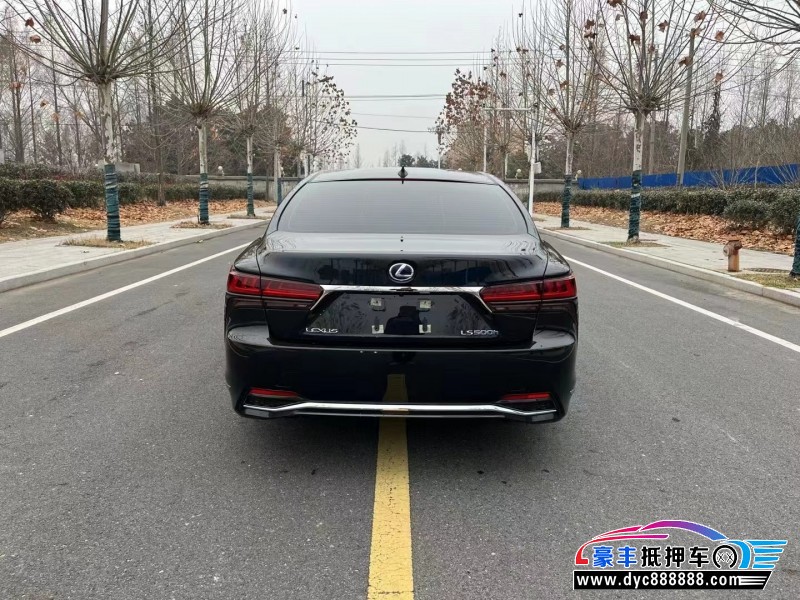 22年雷克萨斯LS轿车抵押车出售