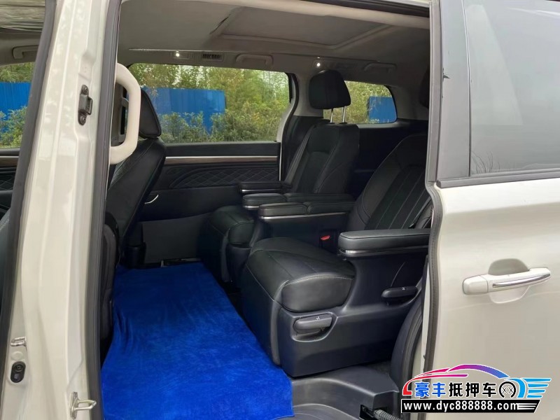 20年传祺M8轿车抵押车出售