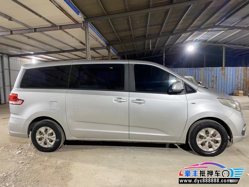 15年上汽大通G10轿车抵押车出售