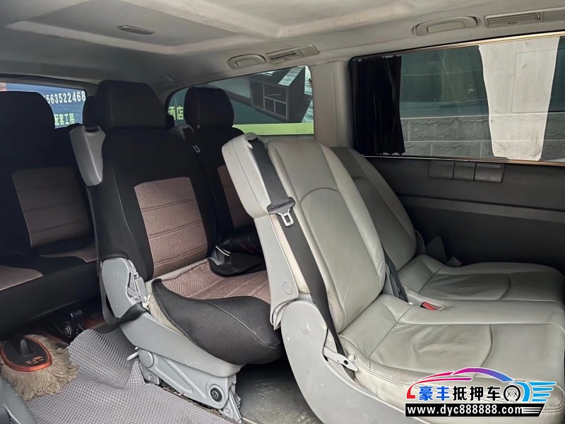 12年奔驰威霆轿车抵押车出售