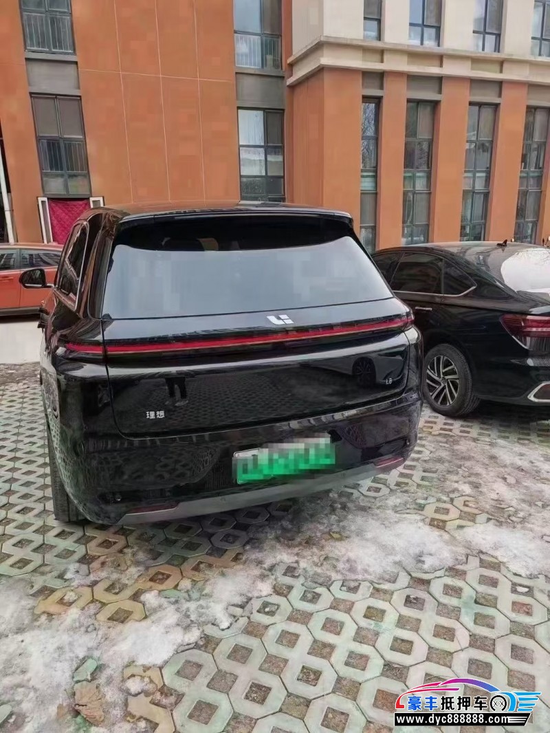 24年理想L8轿车抵押车出售