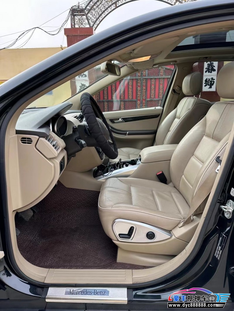 18年奔驰R轿车抵押车出售