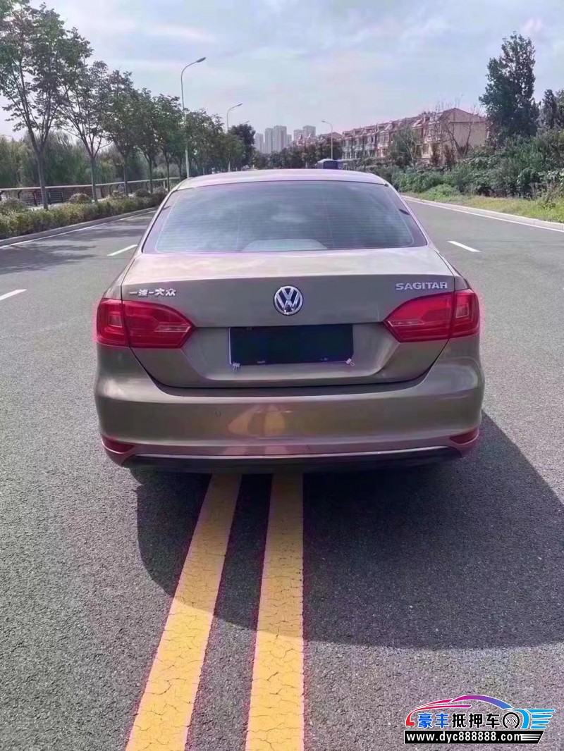 15年大众速腾轿车抵押车出售