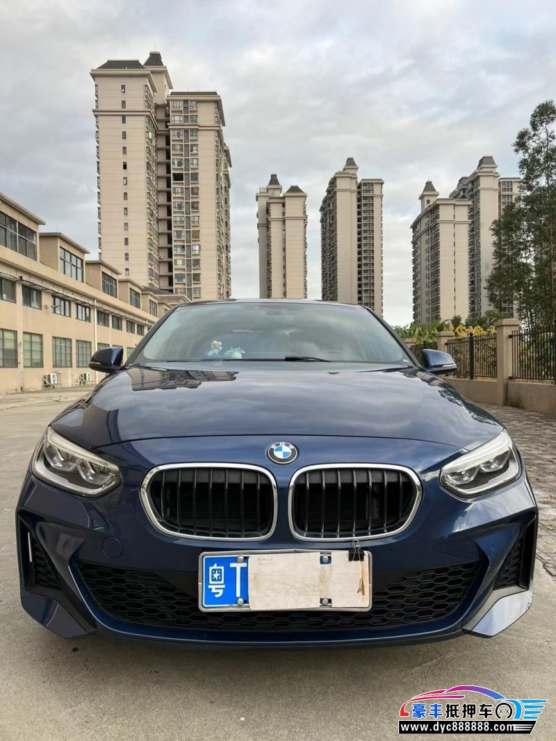 21年宝马1系轿车抵押车出售