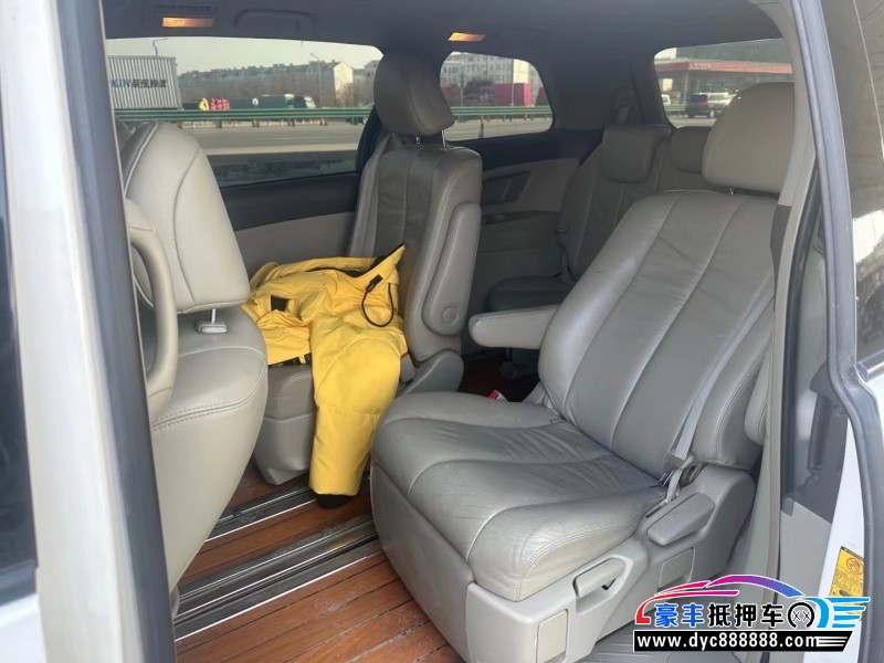 12年丰田普瑞维亚MPV抵押车出售