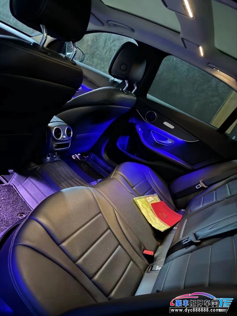 21年奔驰C轿车抵押车出售