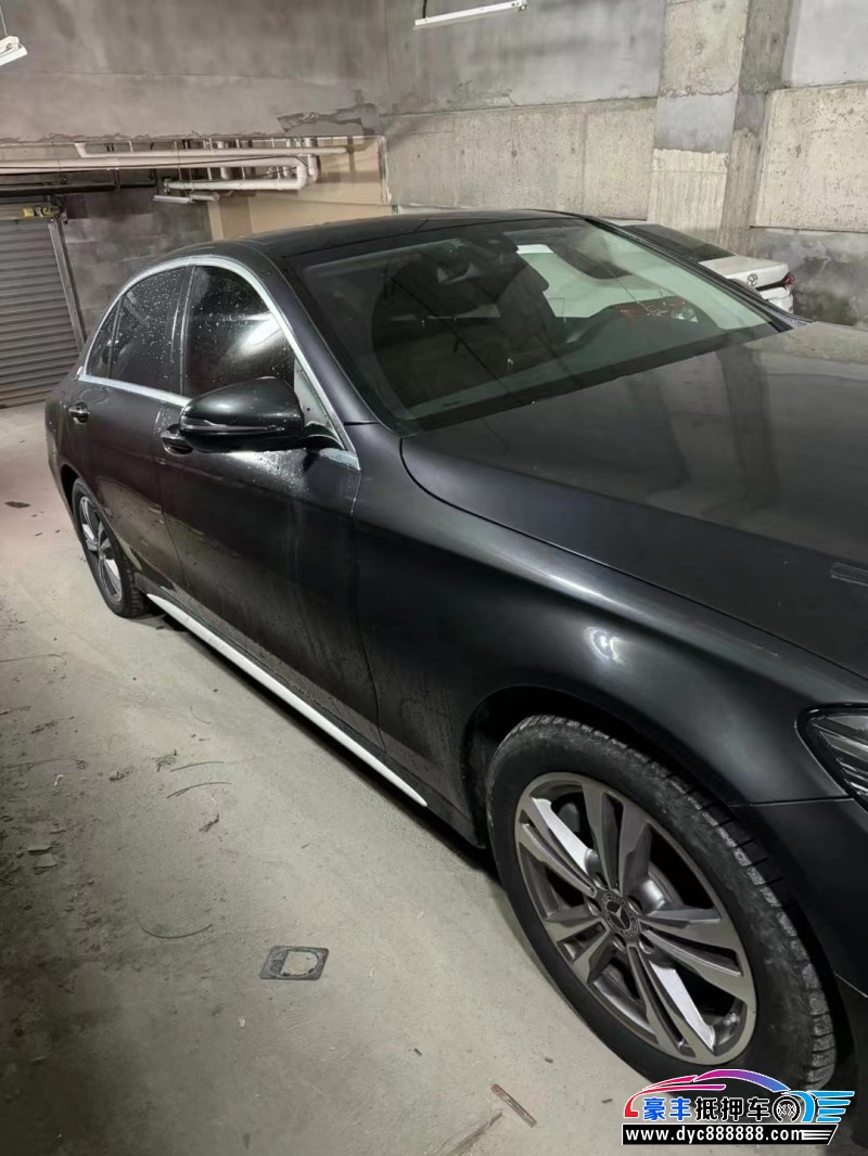 21年奔驰C轿车抵押车出售