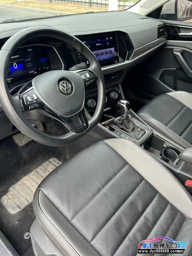 21年大众速腾轿车抵押车出售