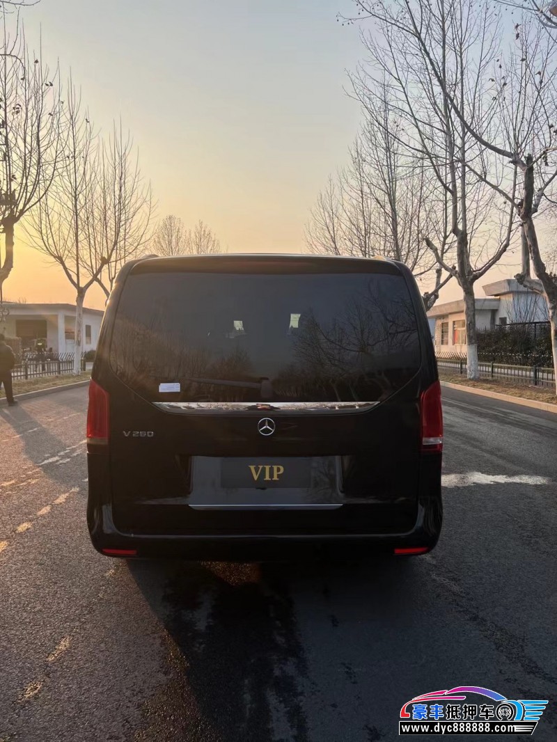 19年奔驰V轿车抵押车出售