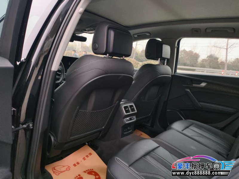 22年奥迪Q5轿车抵押车出售