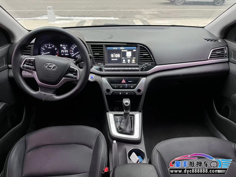 17年现代伊兰特轿车抵押车出售