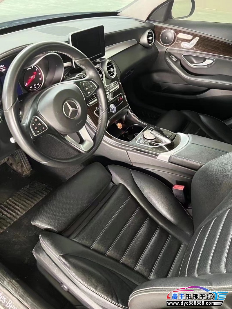 18年奔驰C轿车抵押车出售