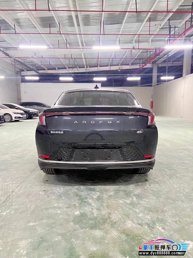 23年极狐阿尔法S轿车抵押车出售