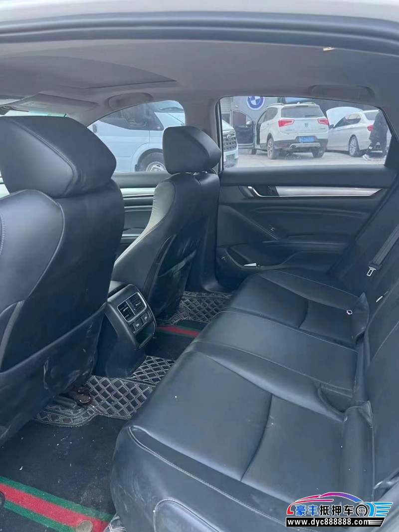 22年本田雅阁轿车抵押车出售