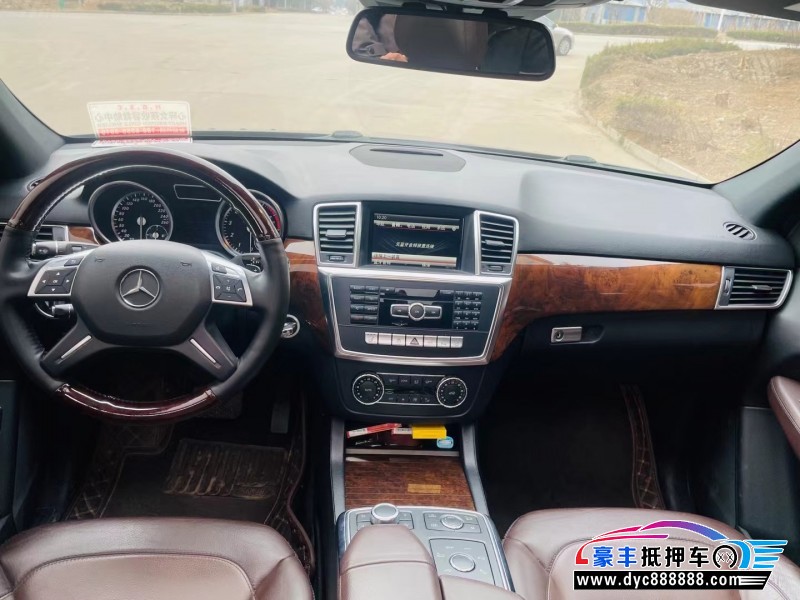 14年奔驰ML轿车抵押车出售