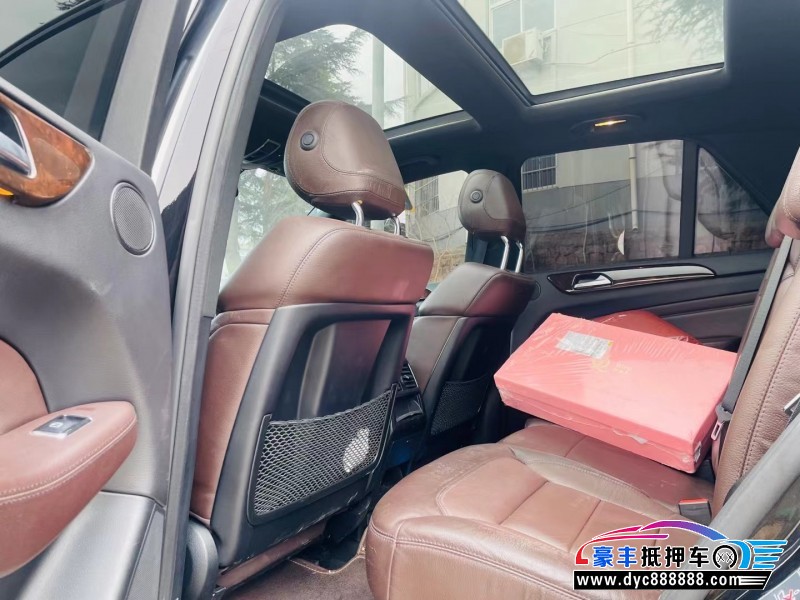 14年奔驰ML轿车抵押车出售