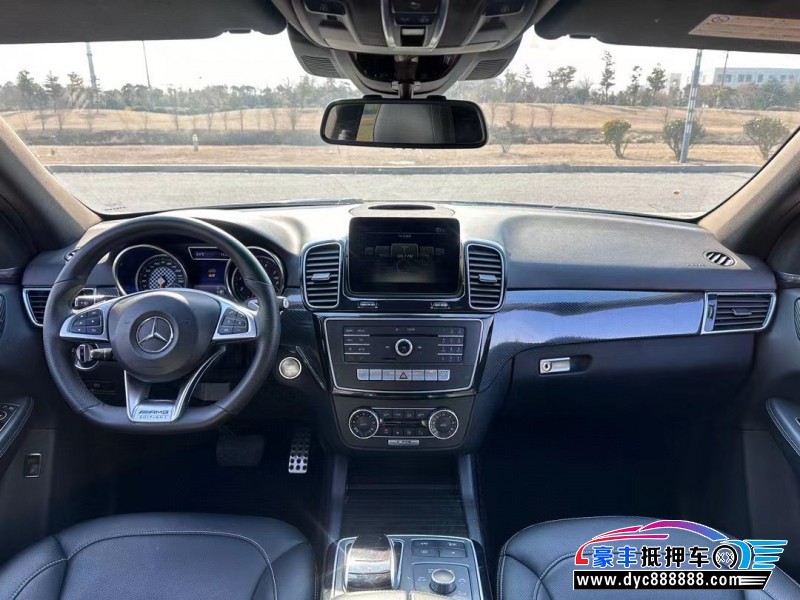 17年奔驰GLE轿车抵押车出售