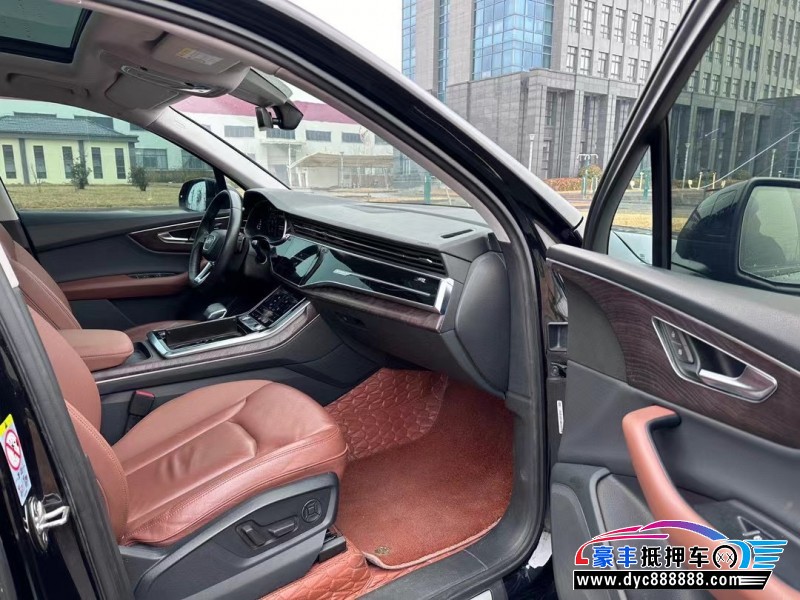 20年奥迪Q7轿车抵押车出售