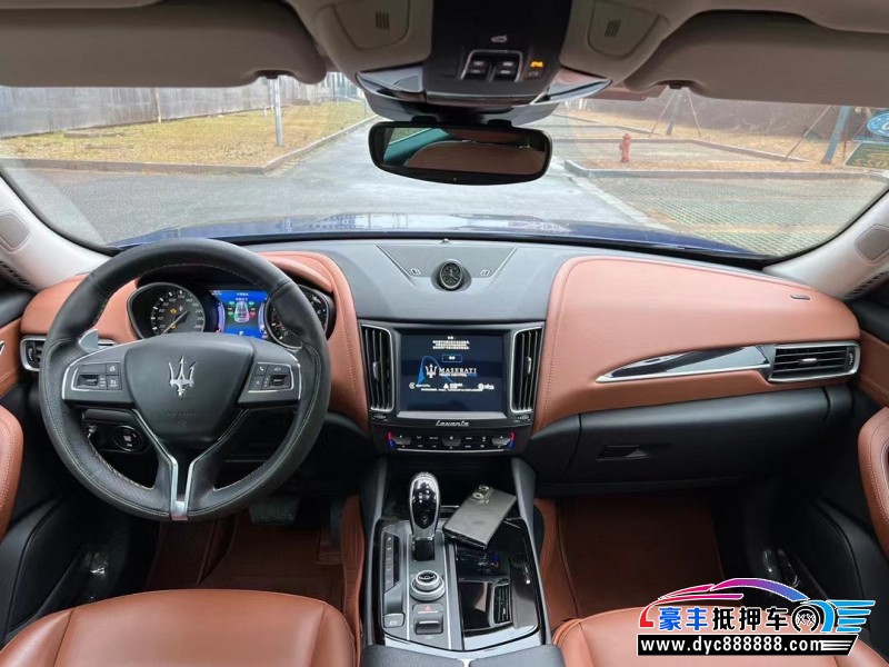 18年玛莎拉蒂莱万特轿车抵押车出售