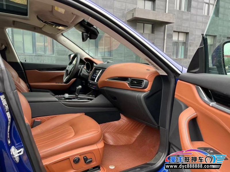 18年玛莎拉蒂莱万特轿车抵押车出售