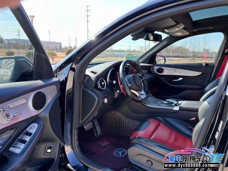 19年奔驰GLC轿车抵押车出售