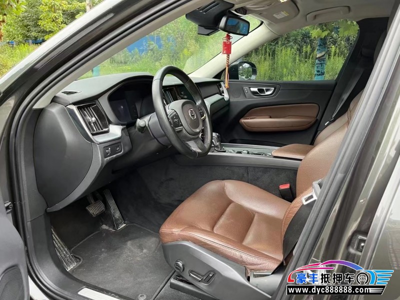 20年沃尔沃XC60轿车抵押车出售